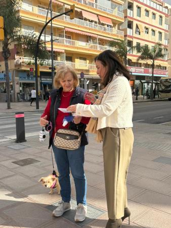 El Ayuntamiento de Rincón de la Victoria impulsa una nueva campaña de concienciación para la recogida de excrementos de mascotas