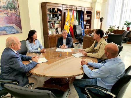 El Ayuntamiento de Rincón de la Victoria amplía la dotación económica para duplicar el número de gatos esterilizados e identificados por el método CER