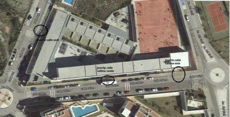 El Ayuntamiento adjudica el proyecto de ampliación del acerado en los accesos del colegio Josefina Aldecoa de Torre de Benagalbón