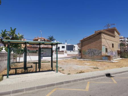 El Ayuntamiento de Rincón de la Victoria adjudica los trabajos de acondicionamiento y mejora de accesibilidad de una zona verde en Calle Los Nardos por una inversión de casi 39.500 euros