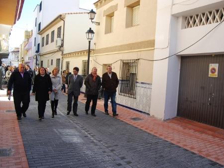 El Gobierno inaugura la calle La Victoria de La Cala tras las obras de reforma de una inversión de 812.000 euros