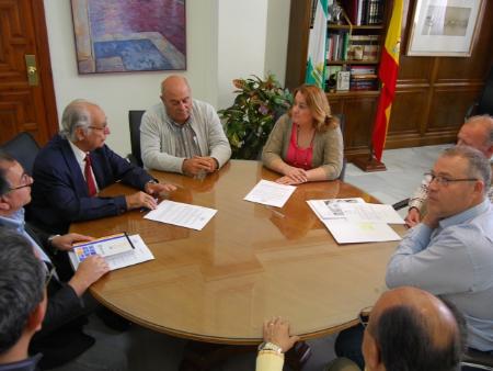 Rincón firma un convenio con Madre Coraje para la recogida de aceite vegetal usado