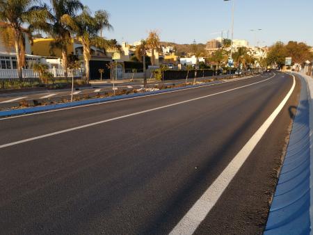 Finalizadas las obras de asfaltado en un tramo de la Avenida de Málaga en La Cala del Moral tras una inversión de 91.000 euros