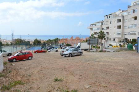 El Ayuntamiento de Rincón de la Victoria acondiciona espacios de estacionamientos para más de 200 plazas de vehículos en diversas zonas del municipio