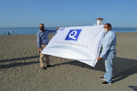 Las playas de Rincón de la Victoria renuevan el certificado de la Q de Calidad Turística por quinto año consecutivo