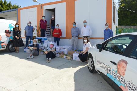 La Concejalía de Bienestar Social y Clece entregan más de dos toneladas de comida a la Asociación Rincón Contigo