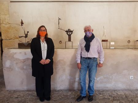 La Casa Fuerte Bezmiliana de Rincón de la Victoria acoge una exposición de esculturas del artista Aurelio Robles bajo el título `OPUS nº7´
