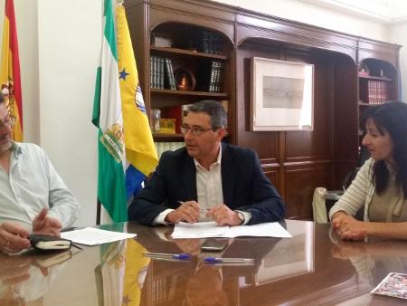 Delphos y la Asociación de Empresarios de Hostelería de Rincón promocionarán las ofertas de empleo del sector