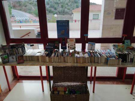 La Biblioteca Municipal Pública `Antonio de Hilaria´ de Rincón de la Victoria muestra su lado más solidario con una nueva campaña de recogida de alimentos previa a la Navidad