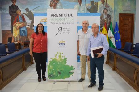 La jienense Juana de Dios Peragón gana el II Premio de Microrrelato en memoria de Antonio Garrido Moraga de Rincón de la Victoria