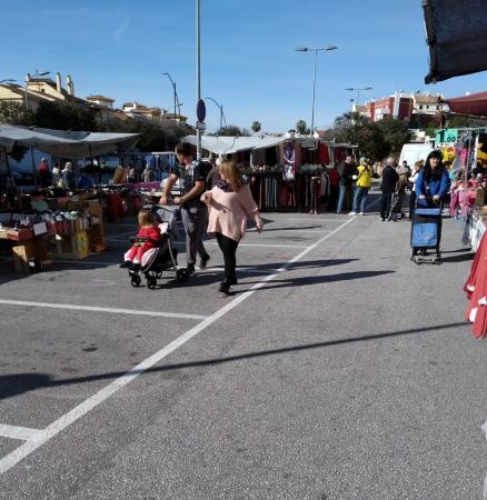 El Ayuntamiento de Rincón de la Victoria procede a la reapertura de los mercadillos municipales al público bajo las medidas de seguridad necesarias por el COVID-19
