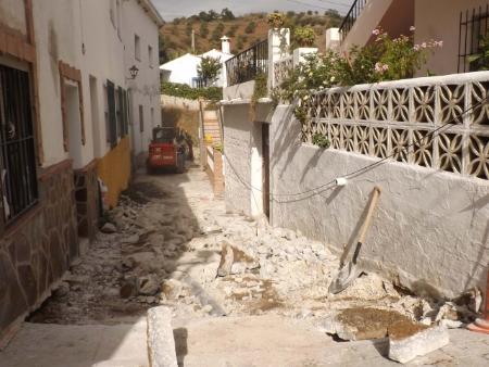 Comienzan las obras de acondicionamiento de Calle Terral y Jazmín en Benagalbón con una inversión de casi 111.500 euros