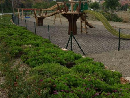 El Ayuntamiento procede a la apertura del parque de la Calle Arroyo Totalán de una inversión de 43.000 euros