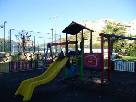 El Ayuntamiento de Rincón de la Victoria denuncia actos vandálicos en el parque Los Almendros