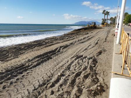 La Concejalía de Medio Ambiente realiza un estudio para acabar con la problemática de la pérdida de arena en las playas del municipio