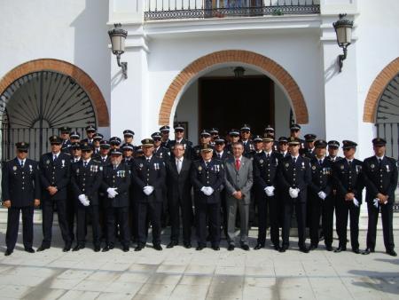 La Policía Local condecora a una docena de agentes por su labor con la ciudadanía