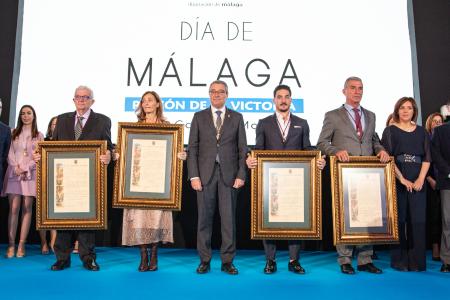 Francisco Salado pone como ejemplo a Rincón de la Victoria de la diversidad y el potencial de Málaga en el Día de la Provincia