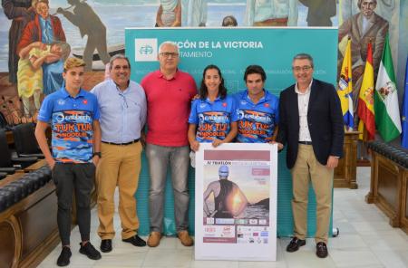 Rincón de la Victoria celebra el IV Triatlón Sprint con la participación de más de 200 deportistas a nivel regional