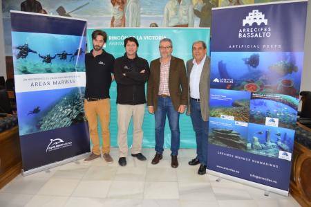 Rincón de la Victoria presenta el proyecto ‘Yo cuido mi Rincón del Mar’ para la recuperación y protección de la biodiversidad marina del litoral