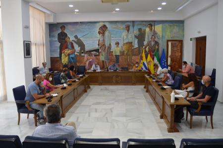 El Ayuntamiento de Rincón de la Victoria, a través del plan de actuación anticovid, garantiza todas las medidas en los centros educativos del municipio