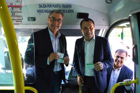Rincón de la Victoria integra sus autobuses urbanos en el Consorcio de Transportes del Área Metropolitana