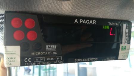 Rincón de la Victoria implanta el Taxímetro en la totalidad de sus vehículos autotaxis con nuevas tarifas aprobadas por la Junta de Andalucía