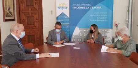 El Ayuntamiento de Rincón de la Victoria incrementa la subvención destinada al Economato Social con una dotación de 300.000 euros para atender a familias del municipio