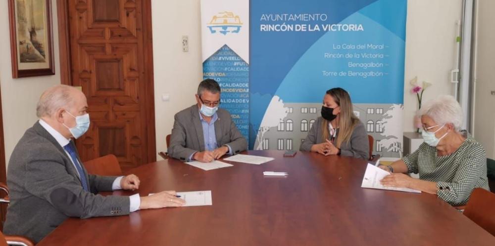 Imagen El Ayuntamiento de Rincón de la Victoria incrementa la subvención destinada al Economato Social con una dotación de 300.000 euros para atender a familias del municipio