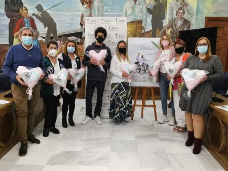 Bienestar Social de Rincón de la Victoria y la AECC presentan el proyecto `La almohada del corazón´ que distribuirá gratuitamente en pacientes de cáncer de mama