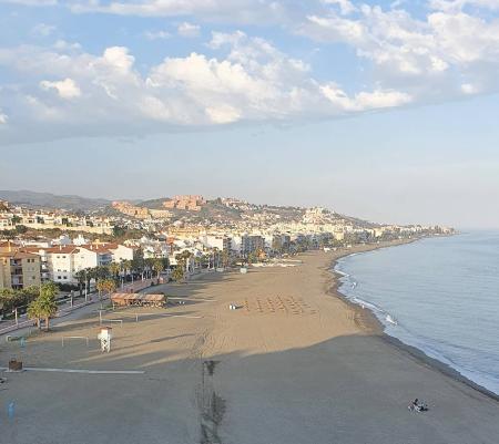 Rincón de la Victoria abre la temporada de verano con la apertura de todos los servicios de playas que garantizan la seguridad e higiene frente al COVID-19