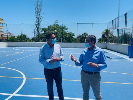 El Ayuntamiento de Rincón de la Victoria completa las actuaciones de mejoras en la pista multideportiva de Los Almendros