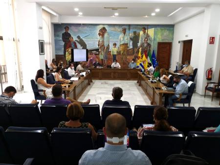 El Pleno Extraordinario de Rincón de la Victoria aprueba una refinanciación de crédito que permitirá una mayor liquidez y una mejora financiera