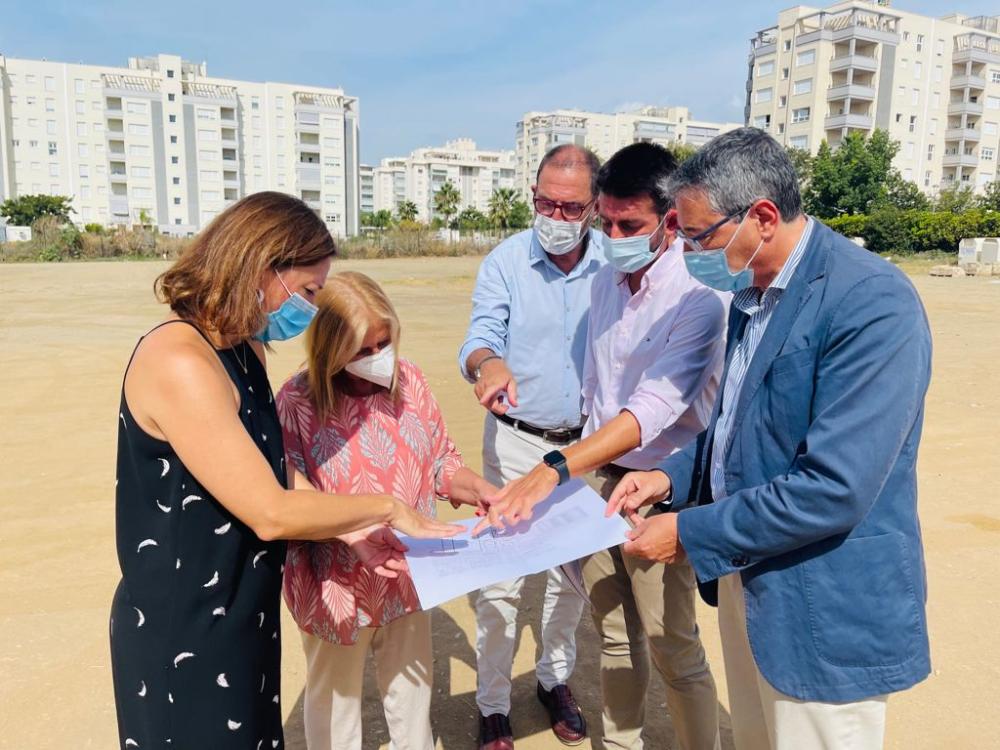 Imagen Junta y Ayuntamiento de Rincón de la Victoria ultiman la licitación del proyecto del nuevo cen-tro de salud
