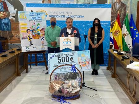 El Ayuntamiento de Rincón de la Victoria y ACERV presentan una nueva edición de la campaña `A tu Vera´ para impulsar el consumo en el comercio local