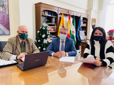 El Ayuntamiento de Rincón de la Victoria convoca ayudas directas de mil euros a pymes y autónomos con una partida presupuestaria de 300.000 euros