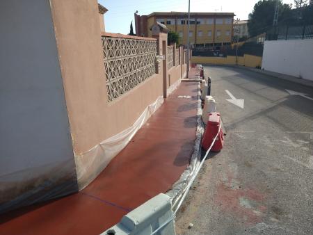El Ayuntamiento de Rincón de la Victoria finaliza las obras de mejoras de movilidad y acerado en un tramo de calle Malvaloca que garantizan una mayor seguridad peatonal