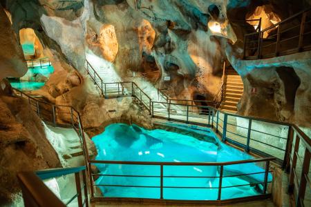 La Cueva del Tesoro de Rincón de la Victoria registra un récord de visitas con 71.899 personas durante el 2022