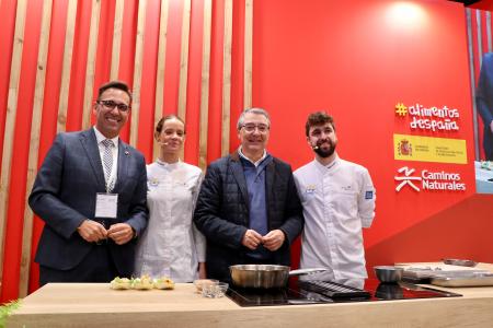 Rincón de la Victoria presenta en FITUR los usos gastronómicos del Boquerón Victoriano junto a Alimentos de España