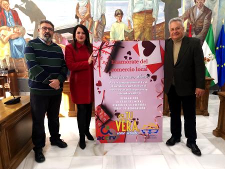 Rincón de la Victoria pone en marcha la campaña promocional `Enamórate del comercio local´ que se desarrollará del 4 al 14 de febrero
