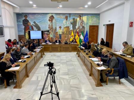 El Pleno Extraordinario de Rincón de la Victoria aprueba inicialmente los presupuestos de 2023