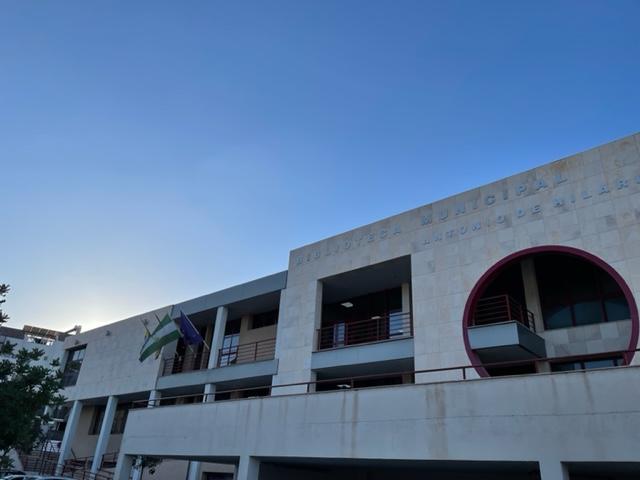 Imagen LOTES BIBLIOGRÁFICOS BIBLIOTECA MUNICIPAL ANTONIO DE HILARIA