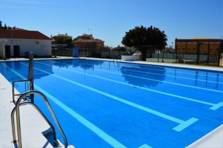 Deportes inicia hoy los campamentos multideportivos de verano con más de mil inscripciones y abre las piscinas del municipio