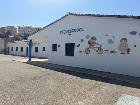 La Concejalía de Educación concluye los trabajos de pintura en las instalaciones de las escuelas infantiles del municipio