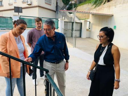 El Ayuntamiento de Rincón de la Victoria invierte más de 90.000 euros en la puesta a punto de los colegios para el nuevo curso