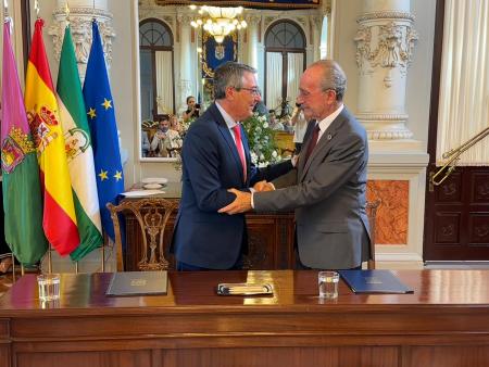 Rincón de la Victoria y Málaga firman un protocolo para la promoción turística de ambos destinos