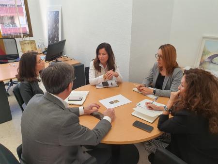 La Concejalía de Comercio de Rincón de la Victoria impulsa una iniciativa socio-laboral entre AMIRAX y Fundación Carrefour dirigida a personas con diversidad funcional