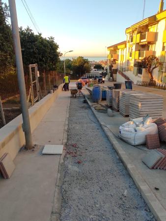 El Ayuntamiento de Rincón de la Victoria acomete las mejoras en infraestructuras en la calle Antonio de Hilaria con una inversión de 208.601 euros