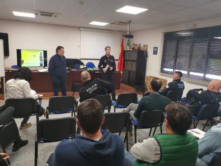 El Ayuntamiento de Rincón de la Victoria imparte una jornada de formación para agentes de la Policía Local sobre contaminación acústica