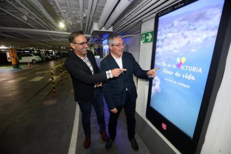 Rincón de la Victoria lanza una campaña turística de marketing digital en los parkings del centro de Madrid que alcanzará a 4 millones de personas