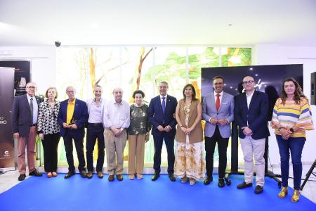 Salado destaca que la Cueva del Tesoro representa a la perfección la transformación social, demográfica, turística y económica que ha vivido Rincón de la Victoria.